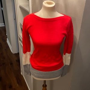 Gap color block sweater. Cute, cozy, & chic. Size XS